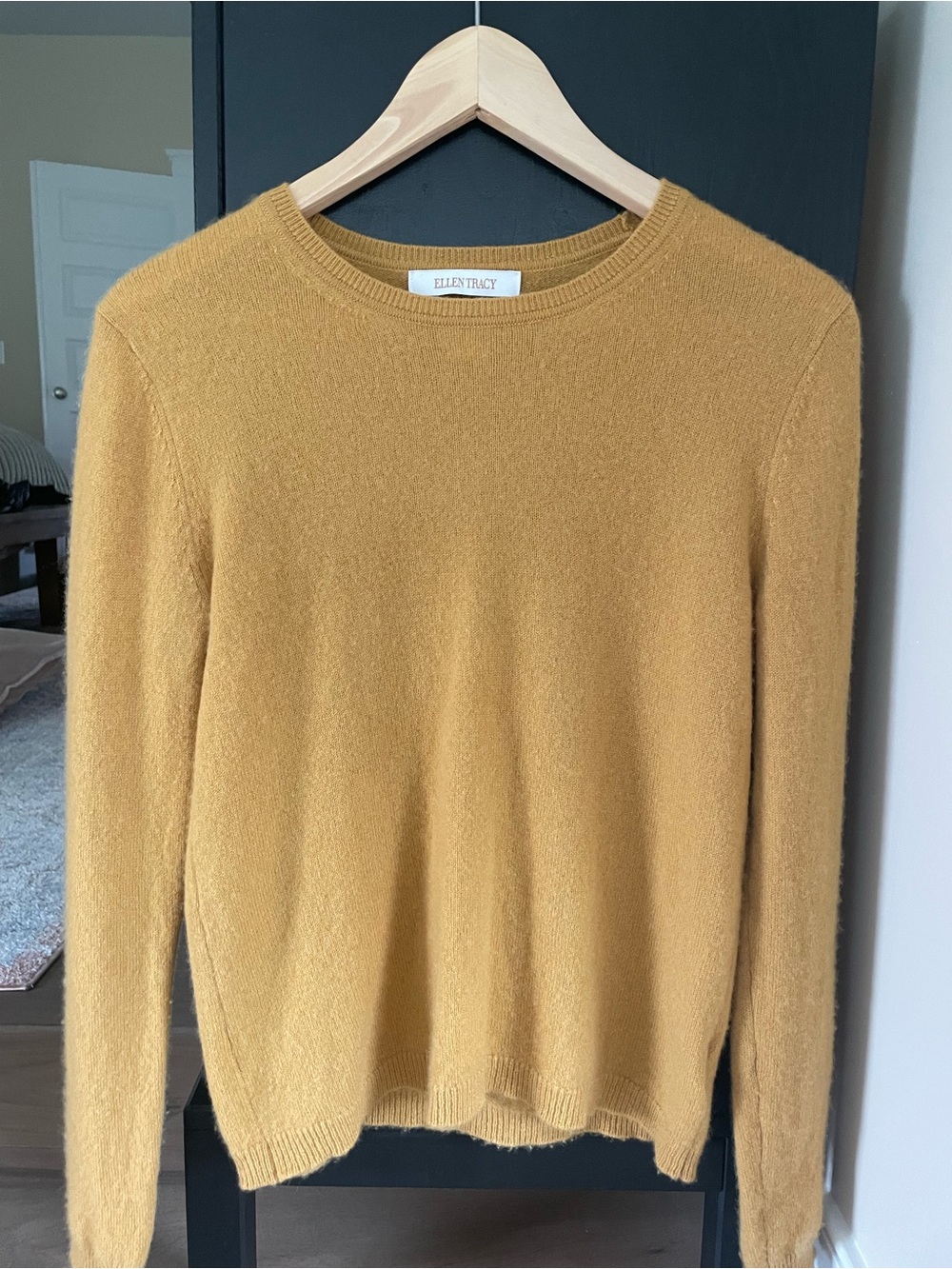Ellen Tracy Women's Cashmere Sweater in Mustard, medium